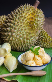 Durian,Ice,Cream,Is,Creamy,And,Cold,Sweet,,The,King