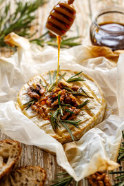Grilled,Camembert,Cheese,With,The,Addition,Of,Walnuts,,Rosemary,And