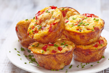 Delicious,Egg,Muffins,With,Ham,,Cheese,And,Vegetables
