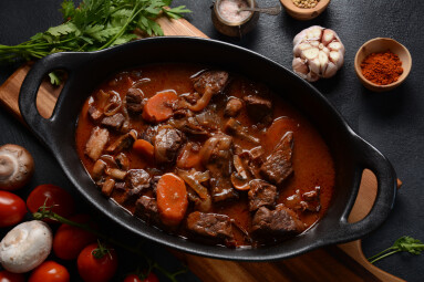 Beef,Bourguignon,In,A,Pan.,Stew,With,Red,Wine,,carrots,