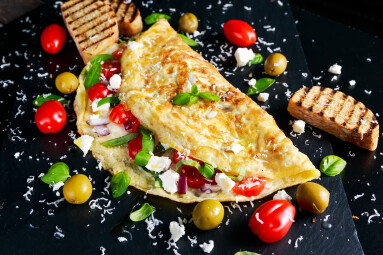 Vegetables,Omelette,With,Tomatoes,,Basil,,Greek,Cheese,,Parmesan,,Olives,,Grilled