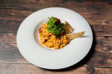 Risotto,Safran,Gamberi,Served,On,White,Plate