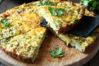 Italian,Frittata,With,Slices,Of,Fresh,Greens,,Food
