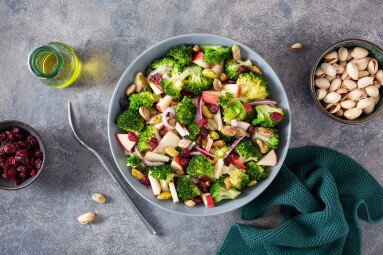 Healthy,Broccoli,Salad,With,Apple,Onion,Dried,Cranberries,Pistachio.,Vegan
