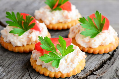 Canape,Made,From,Cookies,With,Spicy,Soft,Cheese,,Tomato,Slice