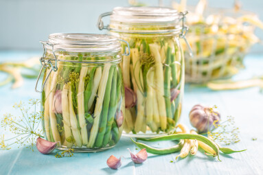 Pickled,Yellow,And,Green,Beans,In,The,Jar