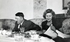Hitler,And,Ava,Braun,At,Dining,Table,At,Berchtesgaden,,Ca.