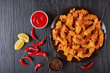 Delicious,Crunchy,Corn,Flakes,Breaded,And,Deep-fried,Shrimps,On,A