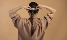 woman-wearing-big-hair-clip-medium-shot-min (1)