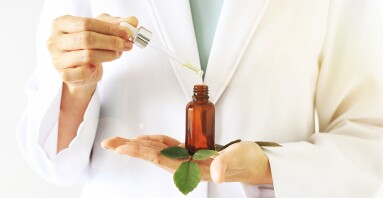 Scientist,With,Natural,Drug,Research,,Green,Herbal,Medicine,Discovery,At