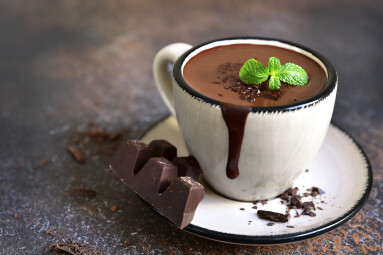Portion,Of,Homemade,Mint,Hot,Chocolate,In,A,Cup,On