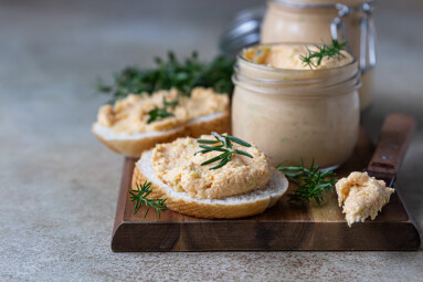 Homemade,Pate,,Spread,Or,Mousse,In,Glass,Jar,With,Sliced