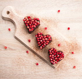 Valentines,Day,Dessert,Idea,-,Heart,Shaped,Chocolate,Cake,,Blank