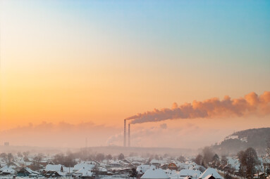 Winter,Snow.,Early,Morning.,Dense,Smoke,Pollutes,The,Air.,Kemerovo.