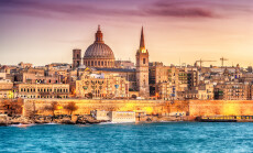 Valletta,,Malta:,Skyline,From,Marsans,Harbour,At,Sunset