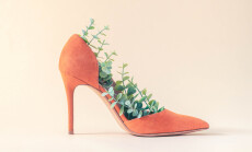 Minimal,Sustainable,Fashion,Concept,With,Orange,High,Heels,And,Green