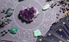 Astrology,Prediction.,Zodiac,Wheel,,Gemstones,,Tarot,Cards,And,Lavender,On