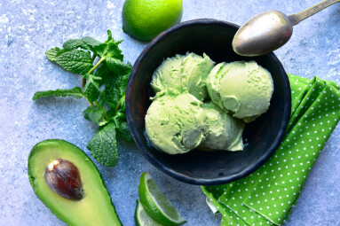 Avocado,Lime,Mint,Ice,Cream,In,A,Black,Bowl,Over