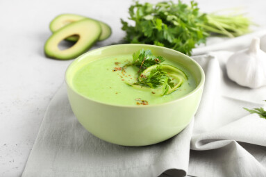 Bowl,With,Green,Gazpacho,,Avocado,And,Parsley,On,Light,Background