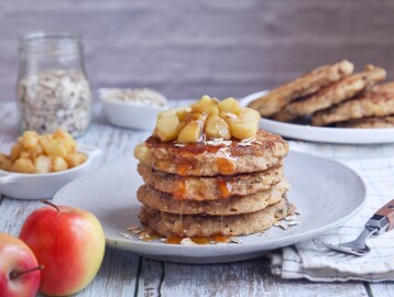 A,Plate,Of,Healthy,Rolled,Oat,And,Apple,Pancakes,Topped
