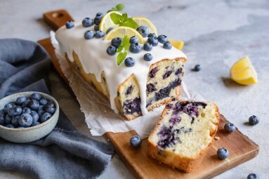 Fresh,Lemon,Blueberry,Loaf,Of,Bread,Cake,With,Sugar,Glaze