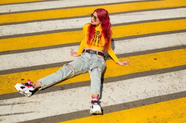 A,Lady,With,Pink,Hair,In,Sunglasses,,A,Yellow,Top