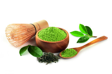 Matcha,Green,Powder,In,Wooden,Bowl,With,Spoon,And,Green