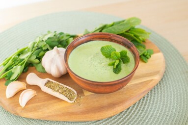 Healthy,Fresh,Green,Chutney,Sauce.,With,Fresh,Mint,Pudina,And