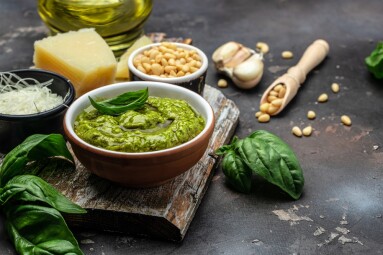 Homemade,Pesto,Sauce,And,Ingredients,,Traditional,Italian,Pesto,Recipe,For