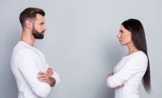 Photo,Of,Attractive,Confident,Sister,Brother,Wear,White,Shirts,Hands