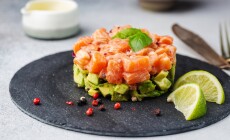 Delicious,Avocado,And,Raw,Salmon,Salad,,Tartare,,Served,On,A