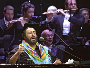 Belgrade,-,May,21:,Luciano,Pavarotti,,Famous,Tenor,,Sings,During