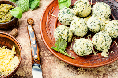 Curd,Dumplings,Or,Malfatti,With,Nettles,,Traditional,Italian,Food