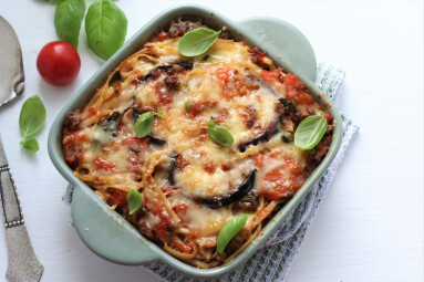 Pasta,Bake,,Eggplant,Fried,In,Olive,Oil,With,Meat,And