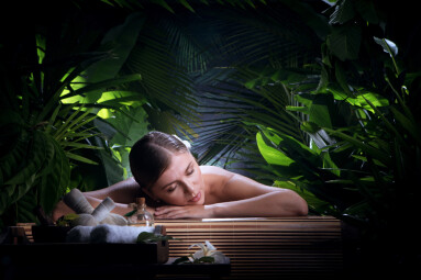 Portrait,Of,Young,Beautiful,Woman,In,Spa,Environment