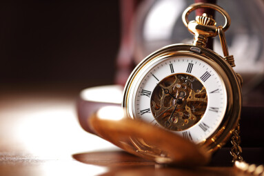 Vintage,Pocket,Watch,And,Hour,Glass,Or,Sand,Timer,,Symbols