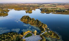 Arimaiciu ežeras-Velziu piliakalnis. Nuotr.aut. Sigita Mikutis