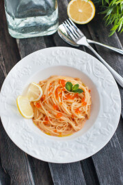 Plate,Of,Fresh,Spaghetti,With,Red,Caviar