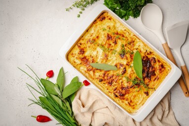 Shepherd's,Pie,With,Ground,Beef,,Potato,And,Cheese,On,White