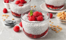 Delicious,Chia,Pudding,With,Raspberries,And,Mint,On,Light,Marble
