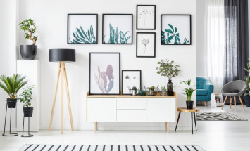 Botanical,Posters,On,The,Wall,In,A,Living,Room,Interior