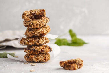 Vegan,Oatmeal,Cookies,With,Dates,And,A,Banana.,Healthy,Vegan