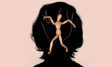 Wooden,Puppet,Doll,Marionette,In,The,Silhouette,Of,A,Human