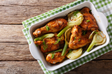 Delicious,Chicken,Baked,With,Fennel,Bulbs,In,A,Baking,Dish