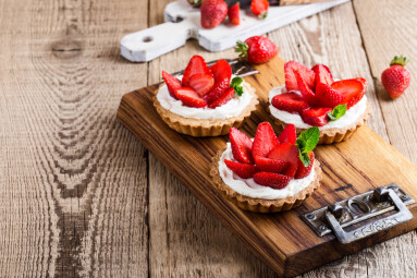Strawberry,Shortcake,Pies,On,Rustic,Wooden,Table,,Perfect,Party,Individual