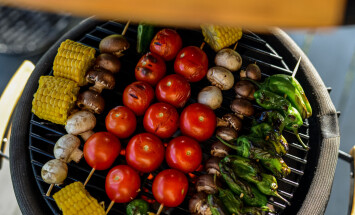 Barbecue,Vegetables.,Grilling,Vegetables.,Grilling,Corn,,Mushrooms,,Tomatoes,,Paprikas,On