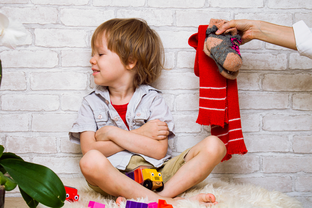 The,Child,Plays,On,The,Floor,With,Bare,Feet.,Women's