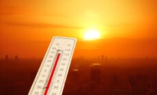 A,Thermometer,And,Heat,Wave,In,A,Big,City