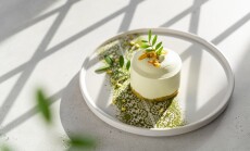 Vegan,Gluten,Free,Low,Calorie,Dessert.,Round,Pistachio,Mousse,Cake