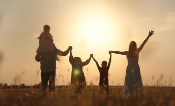 Boy,Girl,Mother,Father,Son,Daughter,Dream,Teamwork,Hands,Up